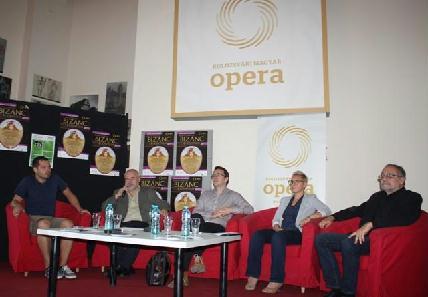 Balról jobbra: Zakariás Zalán rendező, Szép Gyula igazgató, Jankó Zsolt karmester, Takács Aranka PR-felelős és Selmeczi György, a Bizánc című opera szerzője