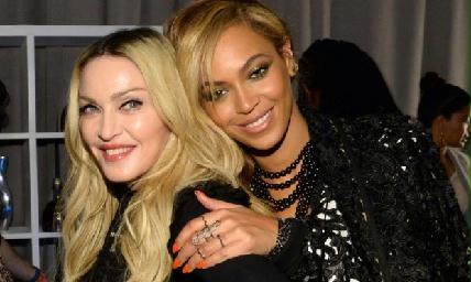 Madonna (balra) mellett Beyoncé