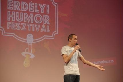 András Elődnek minél több szavazatot kell összegyűjtenie. Segítsünk neki!
