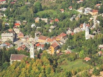 Légi felvétel Verespatakról: aranyat érő, látszólagos nyugalom